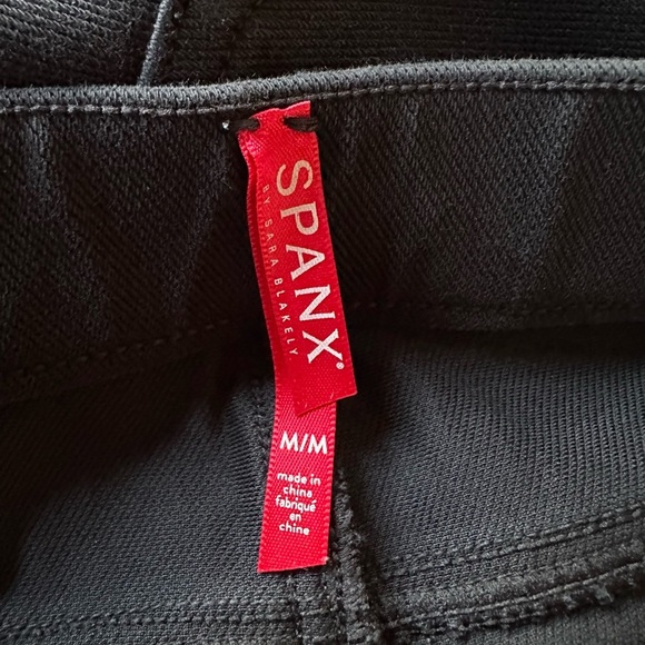 SPANX Women's Black Ankle Leggings - Size Medium - Picture 5 of 10